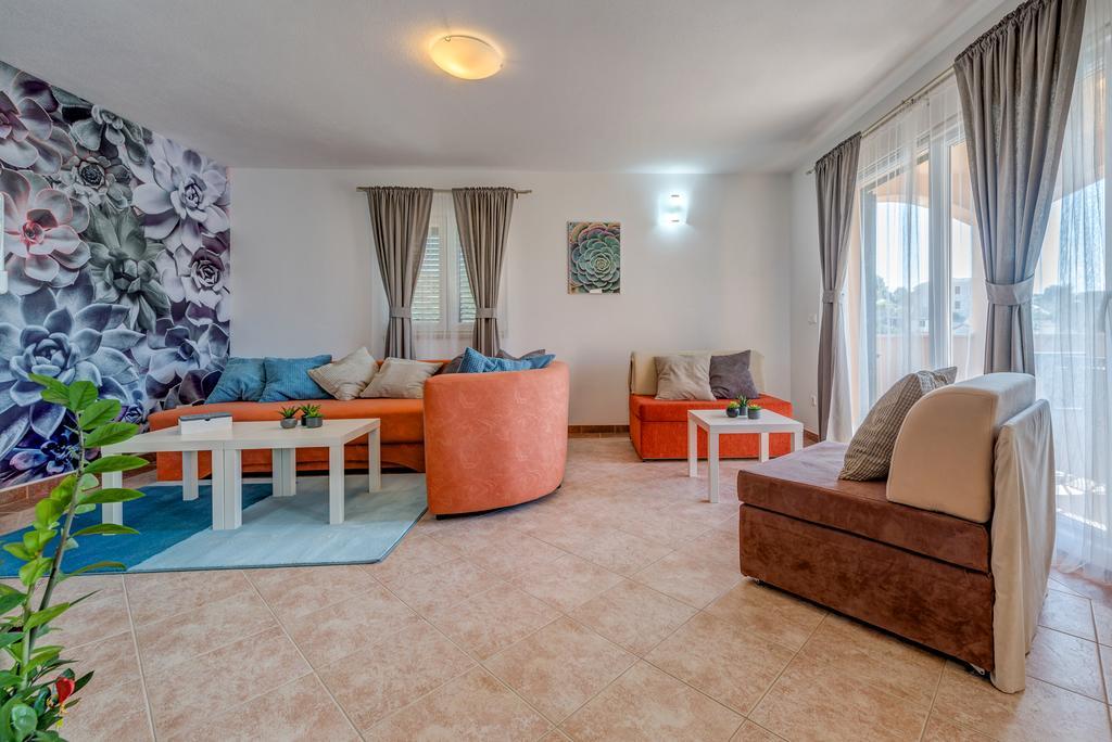 Holiday Home Mirna Vala Sevid Exterior photo