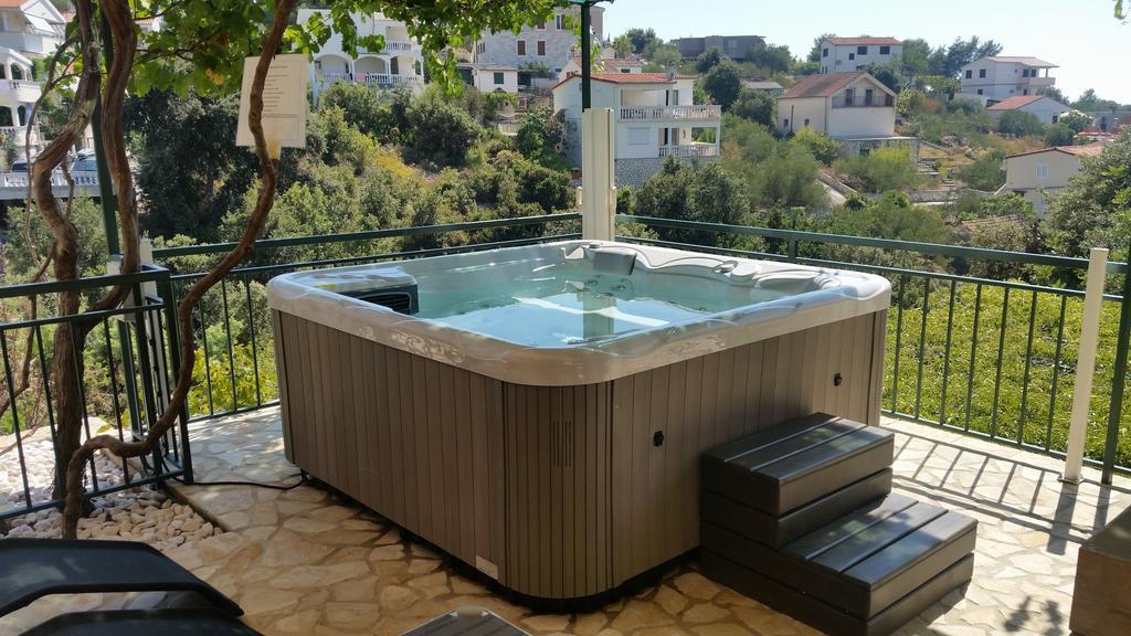 Holiday Home Mirna Vala Sevid Exterior photo