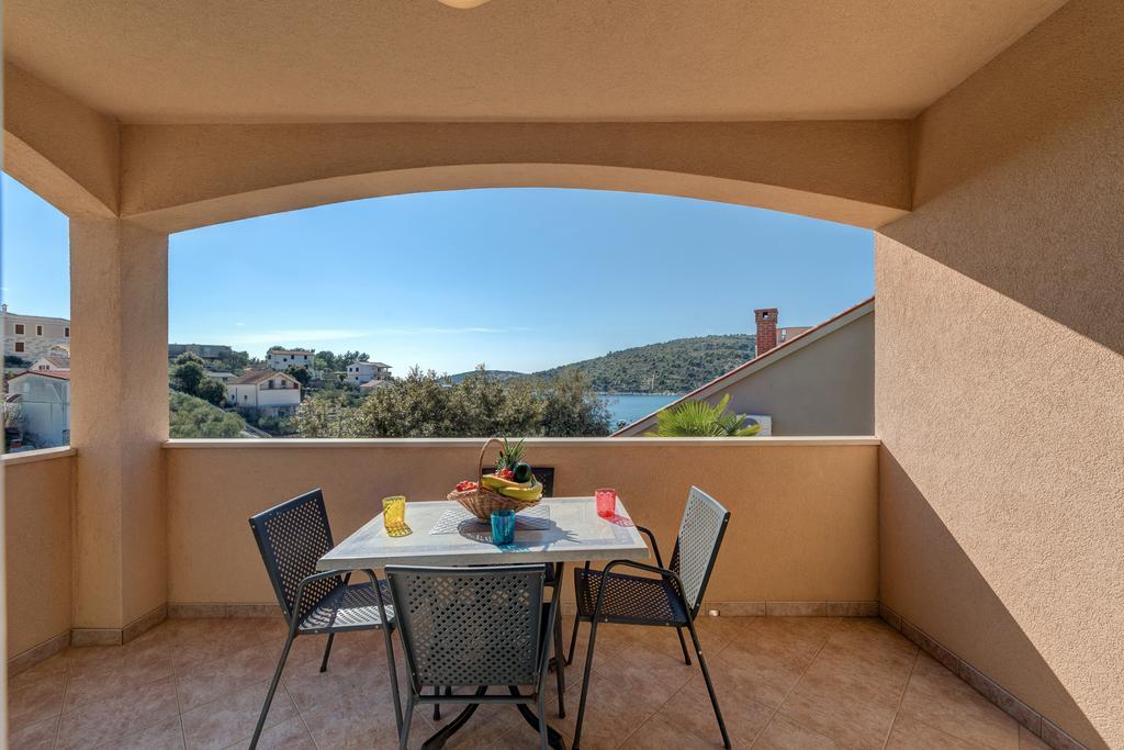 Holiday Home Mirna Vala Sevid Exterior photo